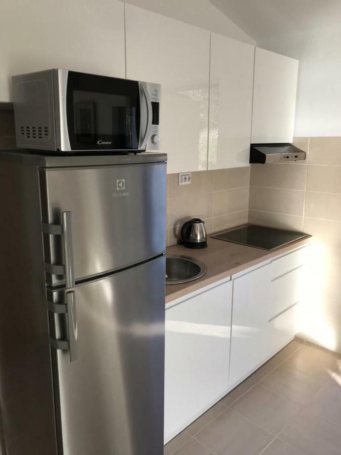 Apartment In Maslinica 70M From The Sea Extérieur photo