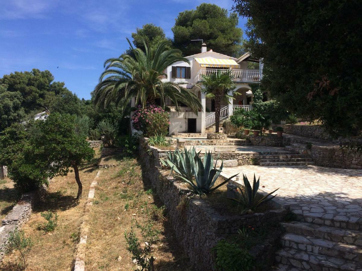 Apartment In Maslinica 70M From The Sea Extérieur photo